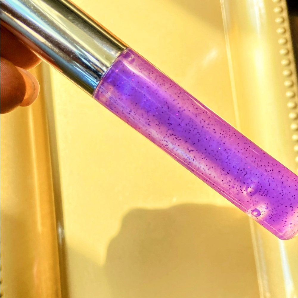Sheer Purple Tint Lipgloss👄 Her name is “Party Purple”